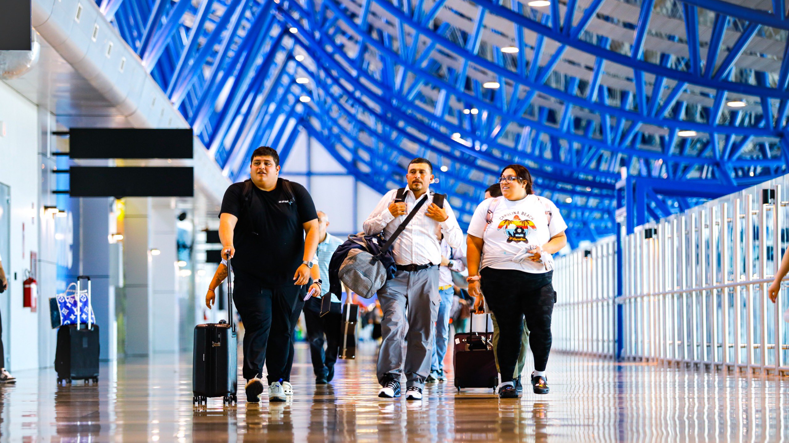 el-salvador-supera-los-4-millones-de-pasajeros-movilizados-por-el-aeropuerto-internacional-hasta-octubre-2026